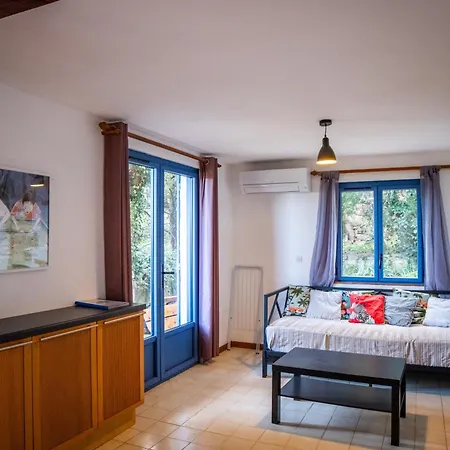 Maison Bleu Avril - Gard بيت للعطل Saint-Nazaire (Gard)