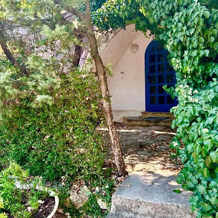 Maison Bleu Avril - Gard بيت للعطل *