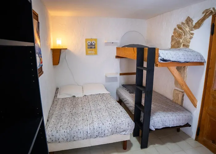 Maison Bleu Avril - Gard * Saint-Nazaire (Gard)